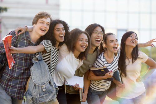 étudiants en santé profitant de la vie de campus